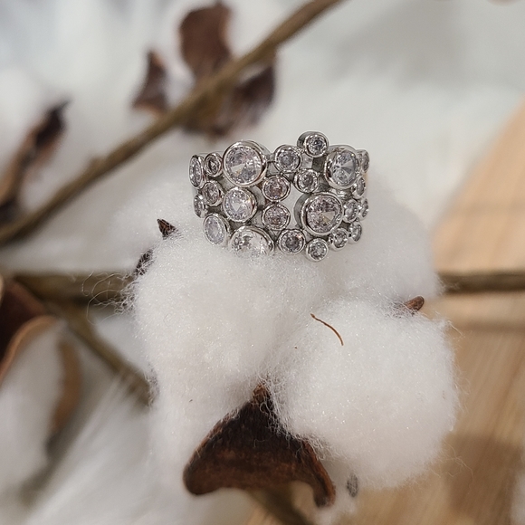 🫧 🫧NEW🫧🫧 BEAUTIFUL!! Bubble CZ Ring in SILVER Plating - Picture 7 of 15